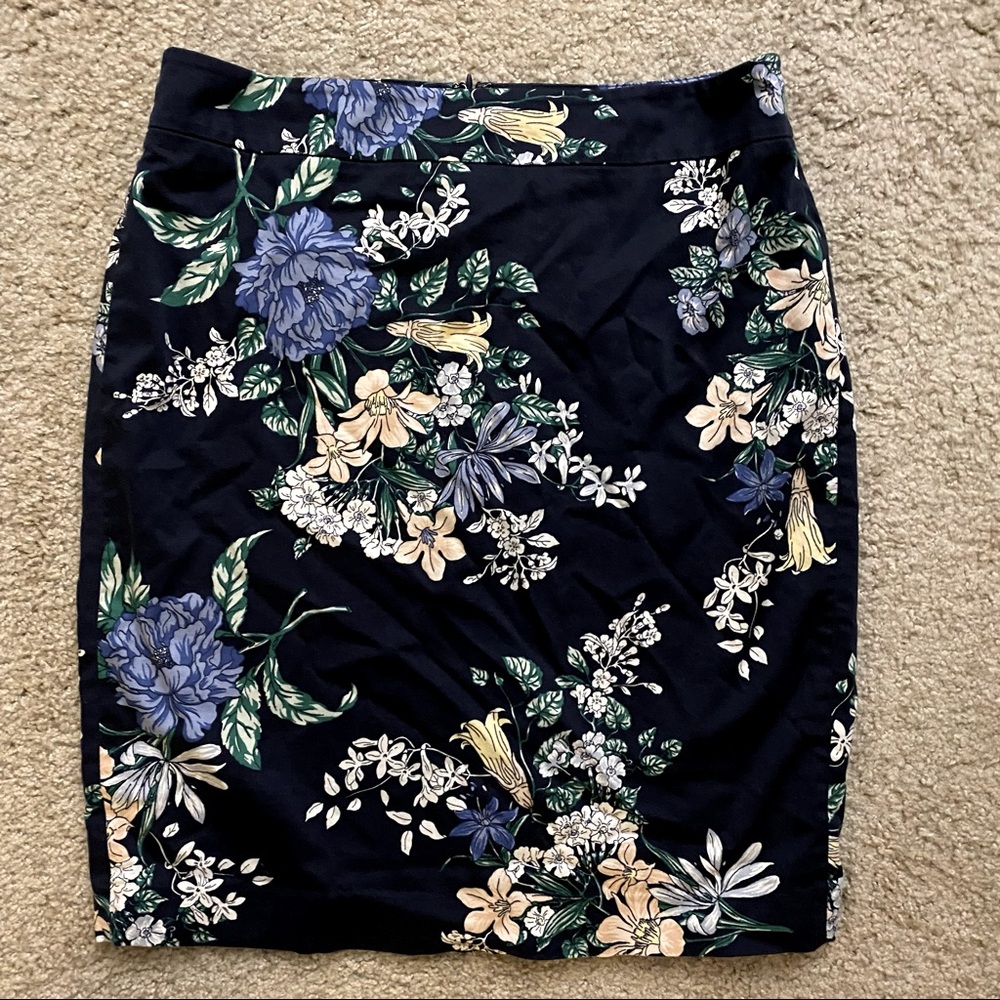 Ann Taylor Floral Pencil Skirt